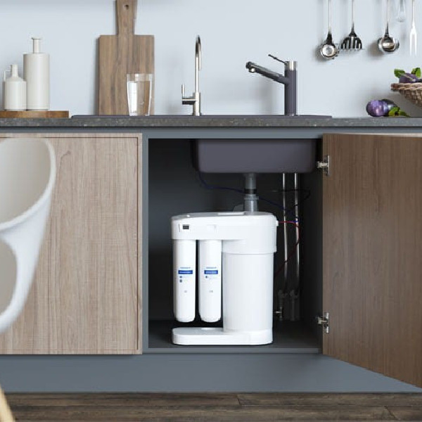Aquaphor Morion RO-101S w kuchni pod zlewem